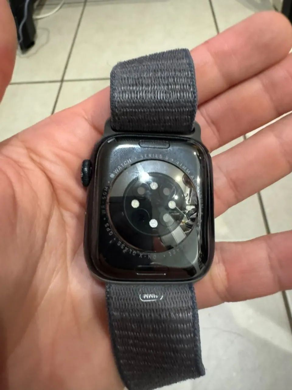 Apple Watch Series 9 GPS 41mm Meia-Noite + Caixa - Foto 2