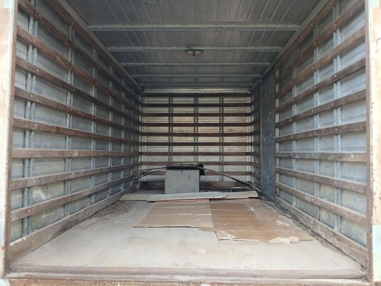 Bau caminhao f4000 - Foto 3