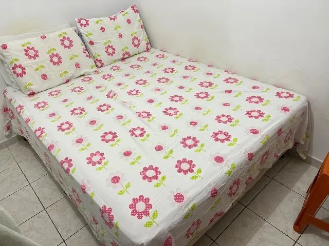 Vendo kit: cama casal, sofá pequeno e grande 