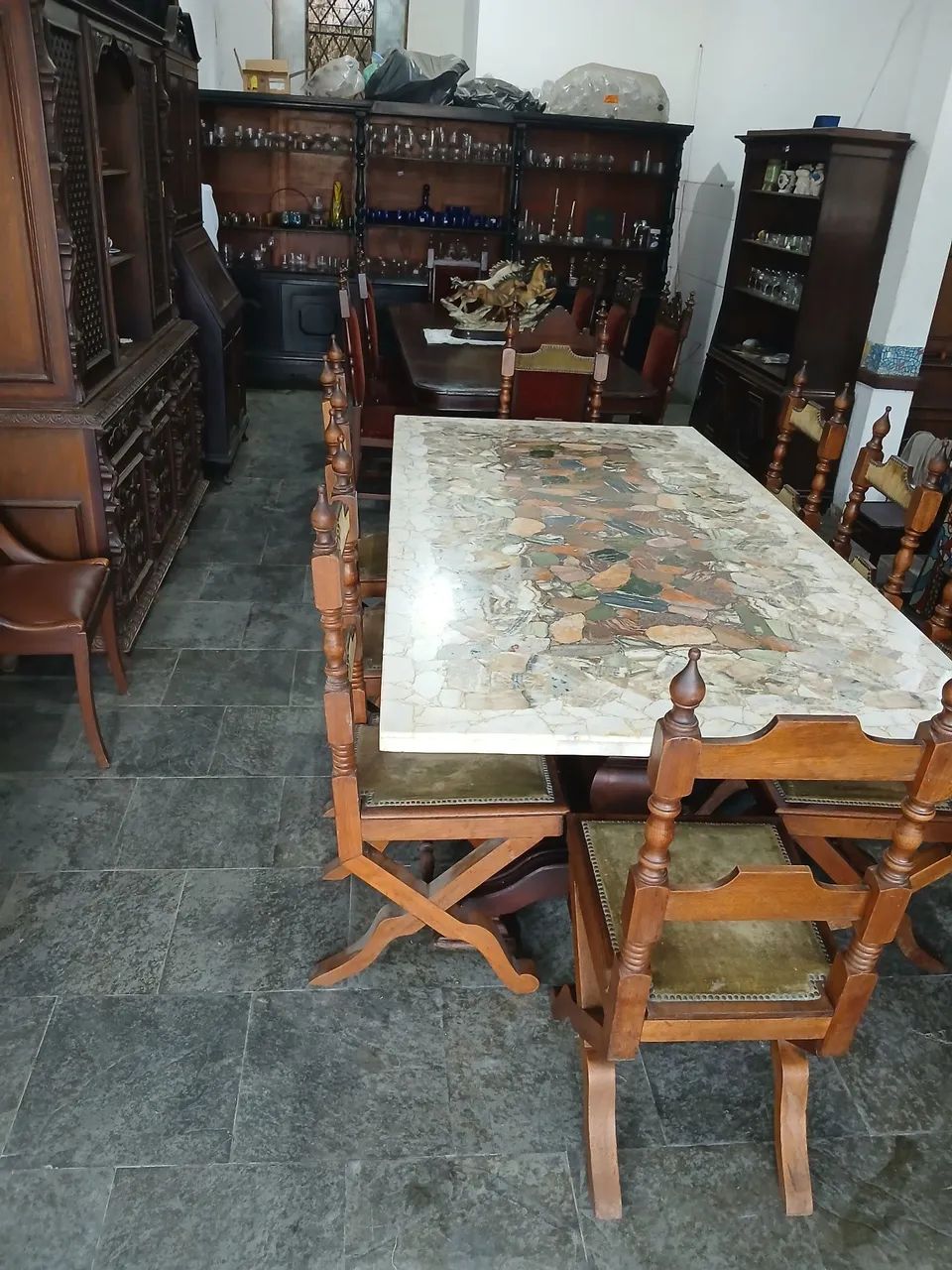 Mesa de jantar com 8 cadeiras