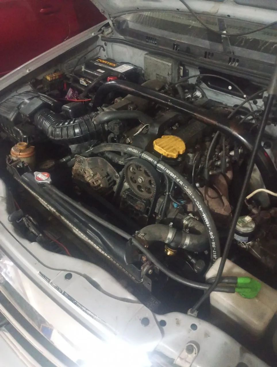 Auxiliar de mecânico automotivo