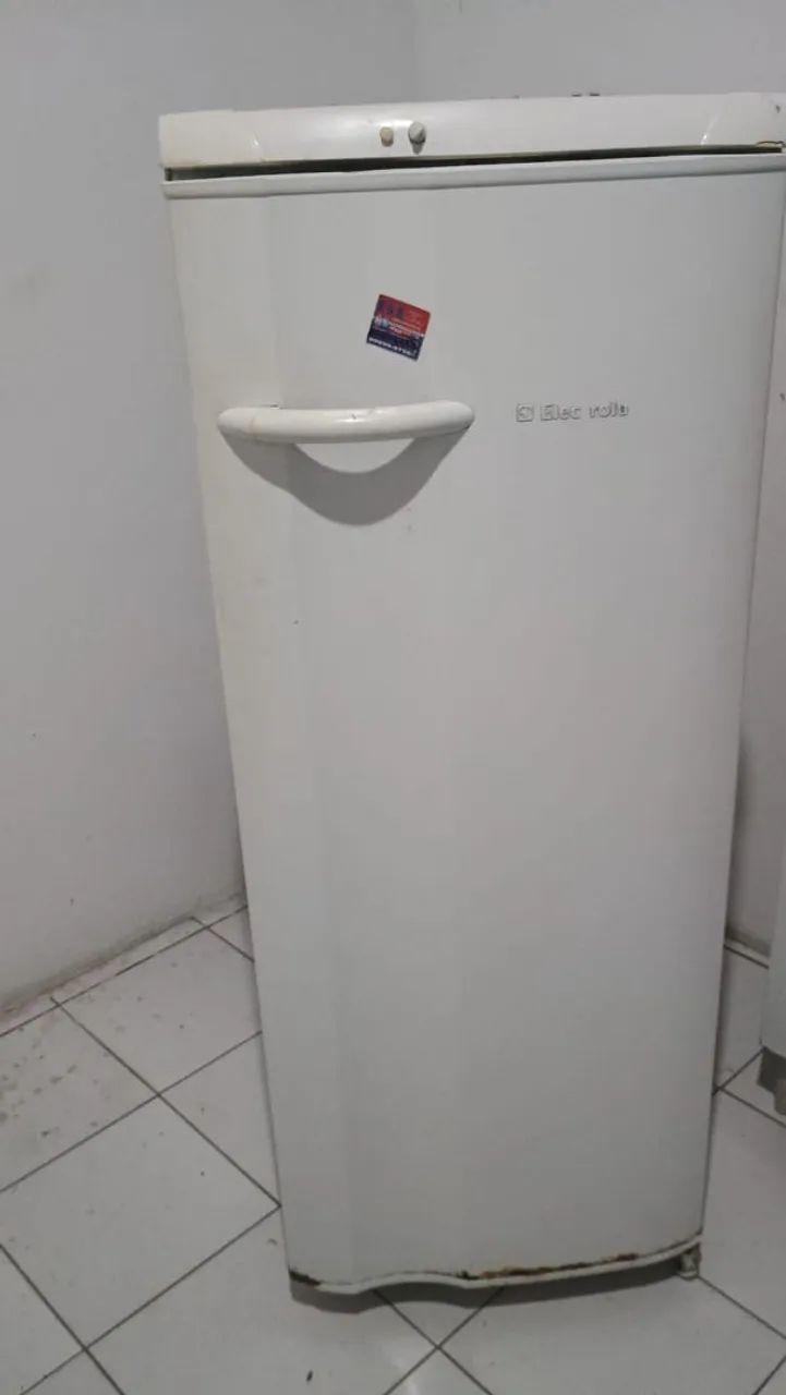 Vendesse uma geladeira 