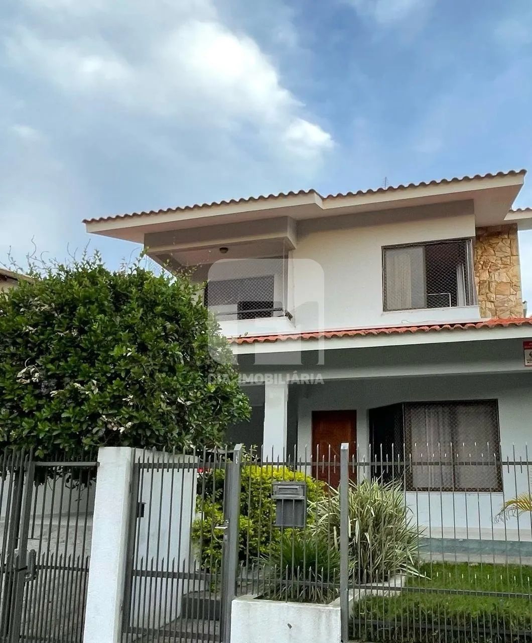 Casa de 4 dormitórios à venda no Itacorubi