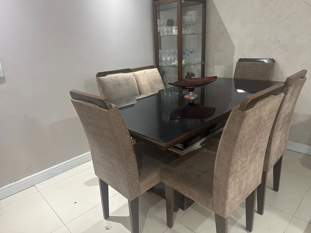 Mesa com cadeiras  - Foto 2