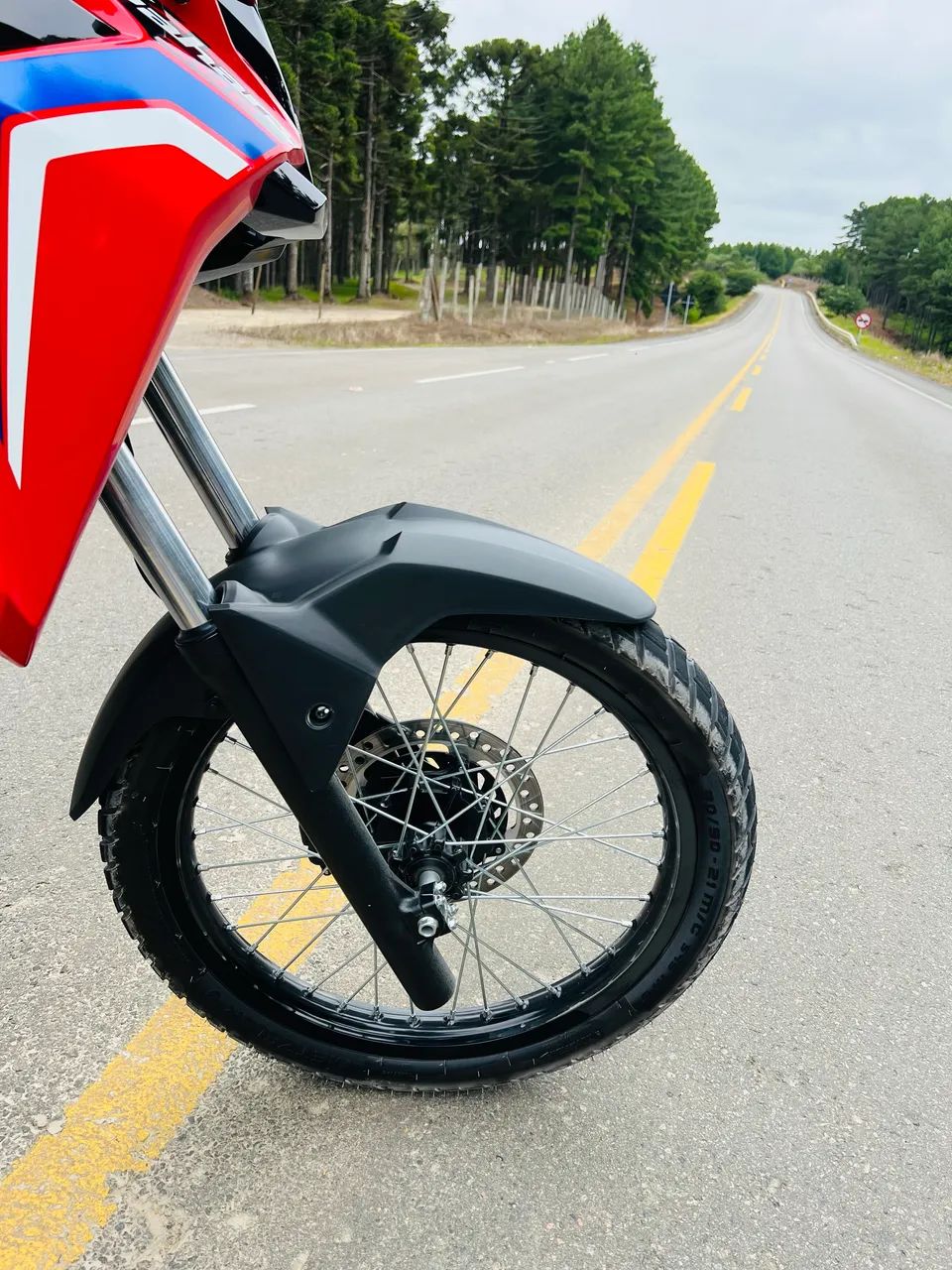 Honda Sahara 300 2026  - Foto 5