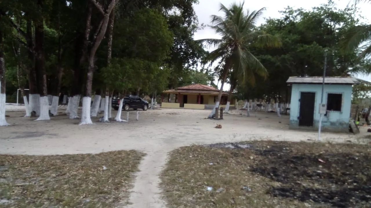 Vendo sítio dentro da cidade  - Foto 2
