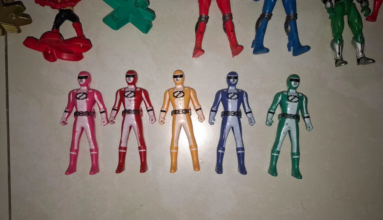 Lote com 12 Power Rangers  - Foto 3