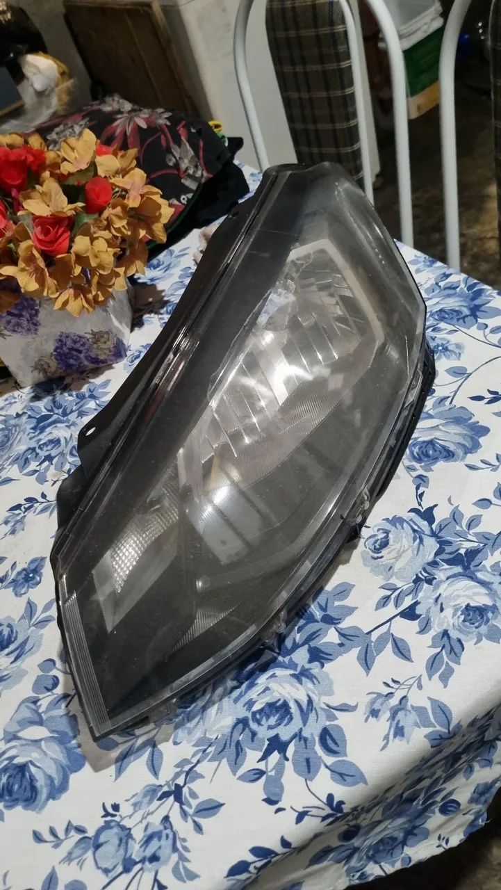 Farol voyage 2017 original  lado esquerdo 