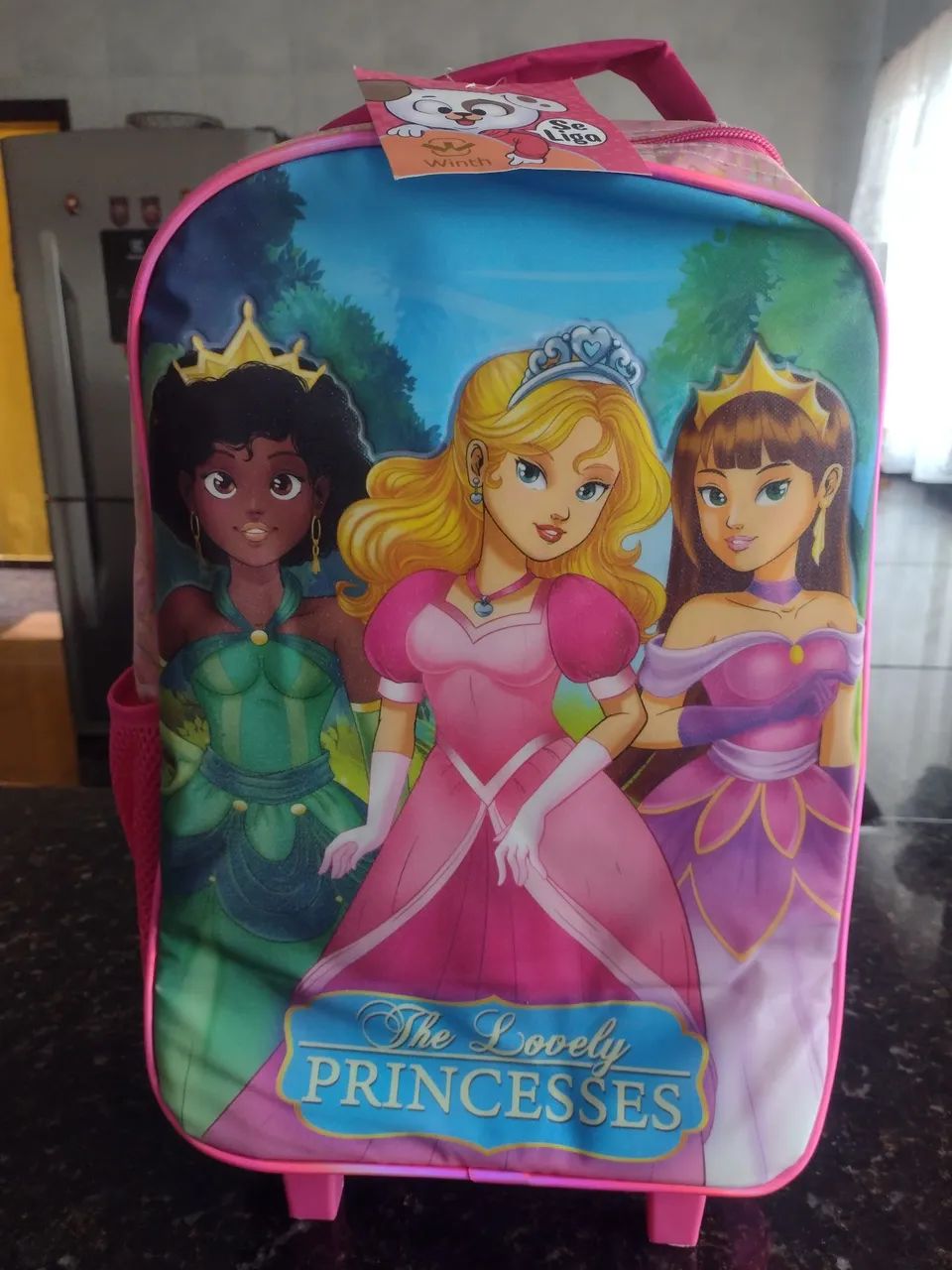 Kit mochila de rodinhas e estojos princesa  - Foto 5