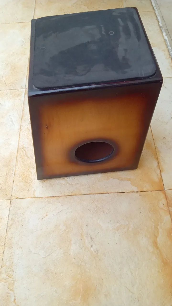 Cajon usado 