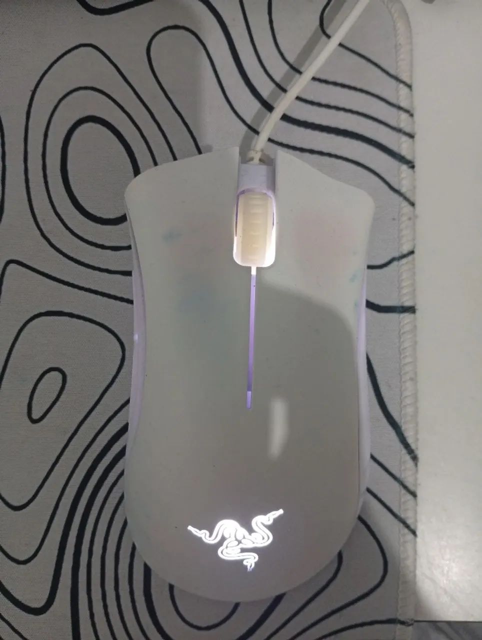 Teclado mecânico 60% e mouse Razer branco 