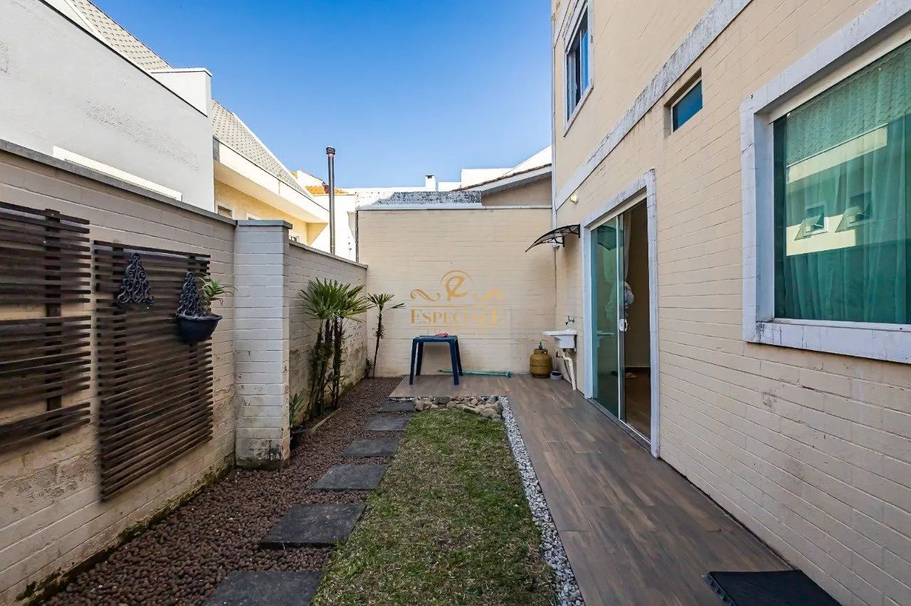 SOBRADO MOBILIADO EM CONDOMINIO