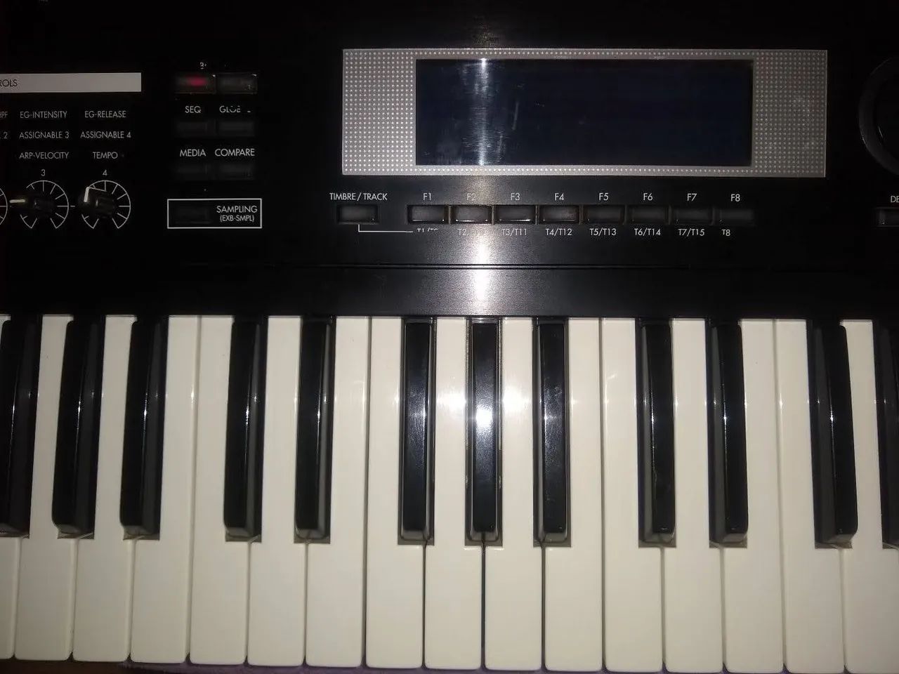 Teclado Korg Tr 76 - Foto 4