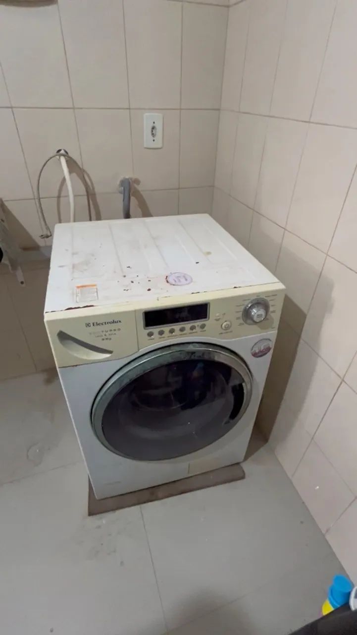 Máquina de lava e seca Eletrolux 9kg