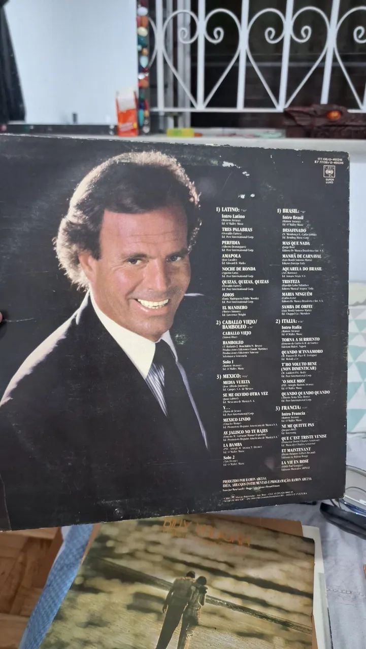 LP - Julio Iglesias - Romances  - Foto 2