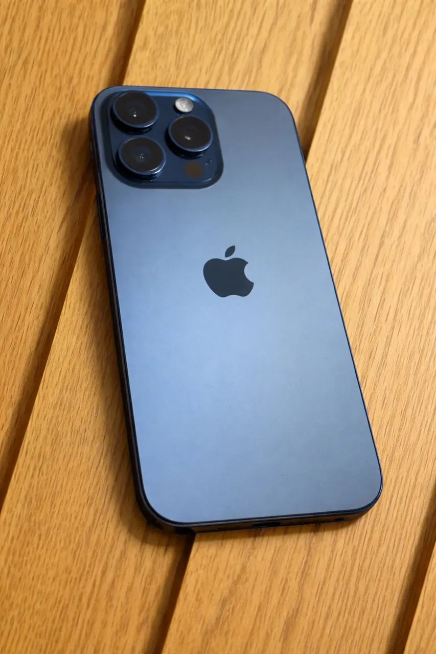 iPhone 15 pro Max azul  - Foto 2