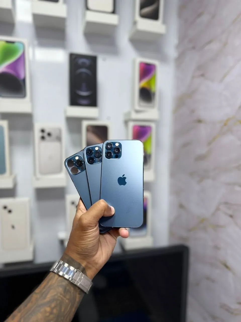 IPHONE 12 PRO 128GB<br>R$ 1.999,00