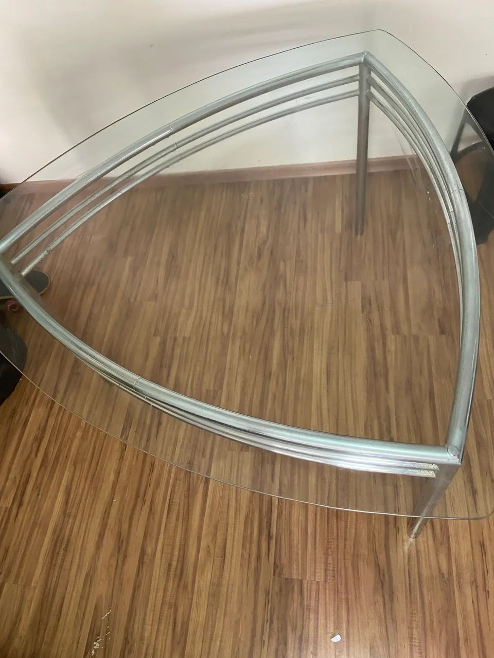 Mesa de Vidro Triangular + 4 Cadeiras Cromadas - Foto 5