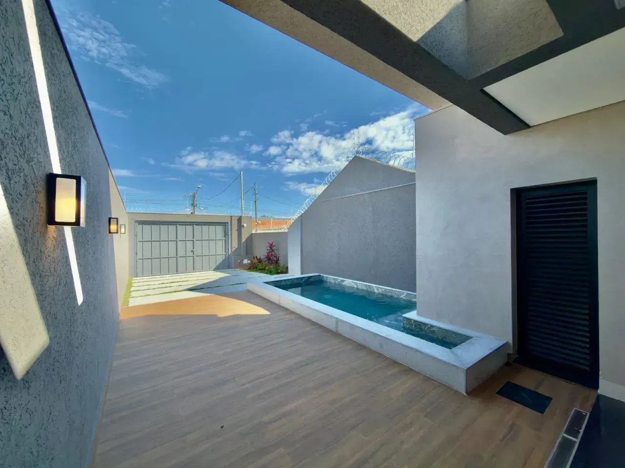 Casa Térrea com Piscina - Alto Padrão no Bairro Monte Castelo - Foto 5