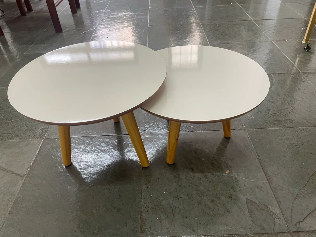 Mesa de centro novinha 
