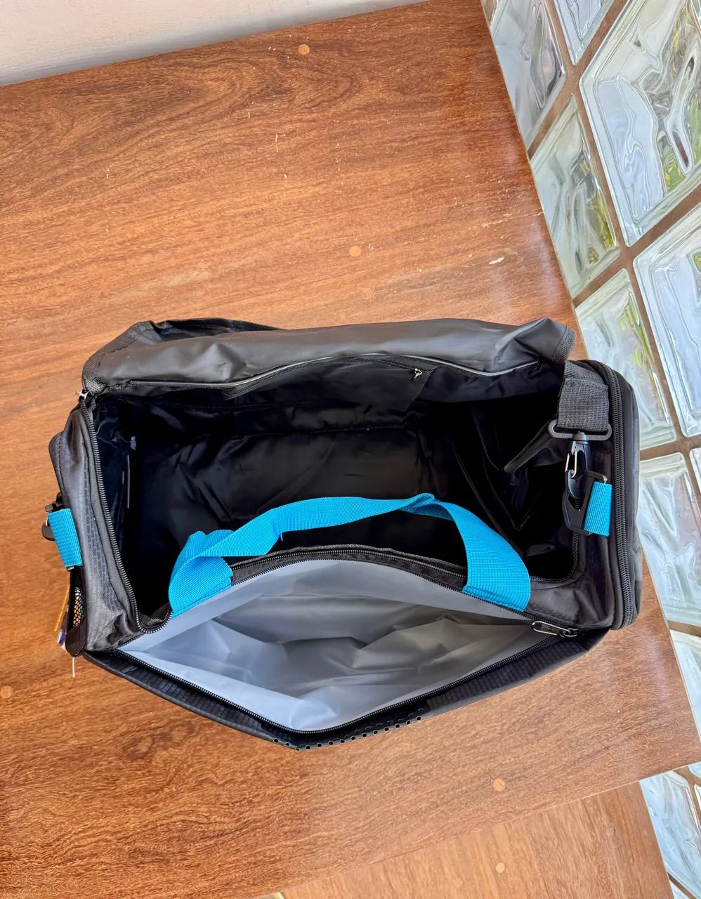 Bolsa esportiva Under Armour Preta e azul - Foto 5