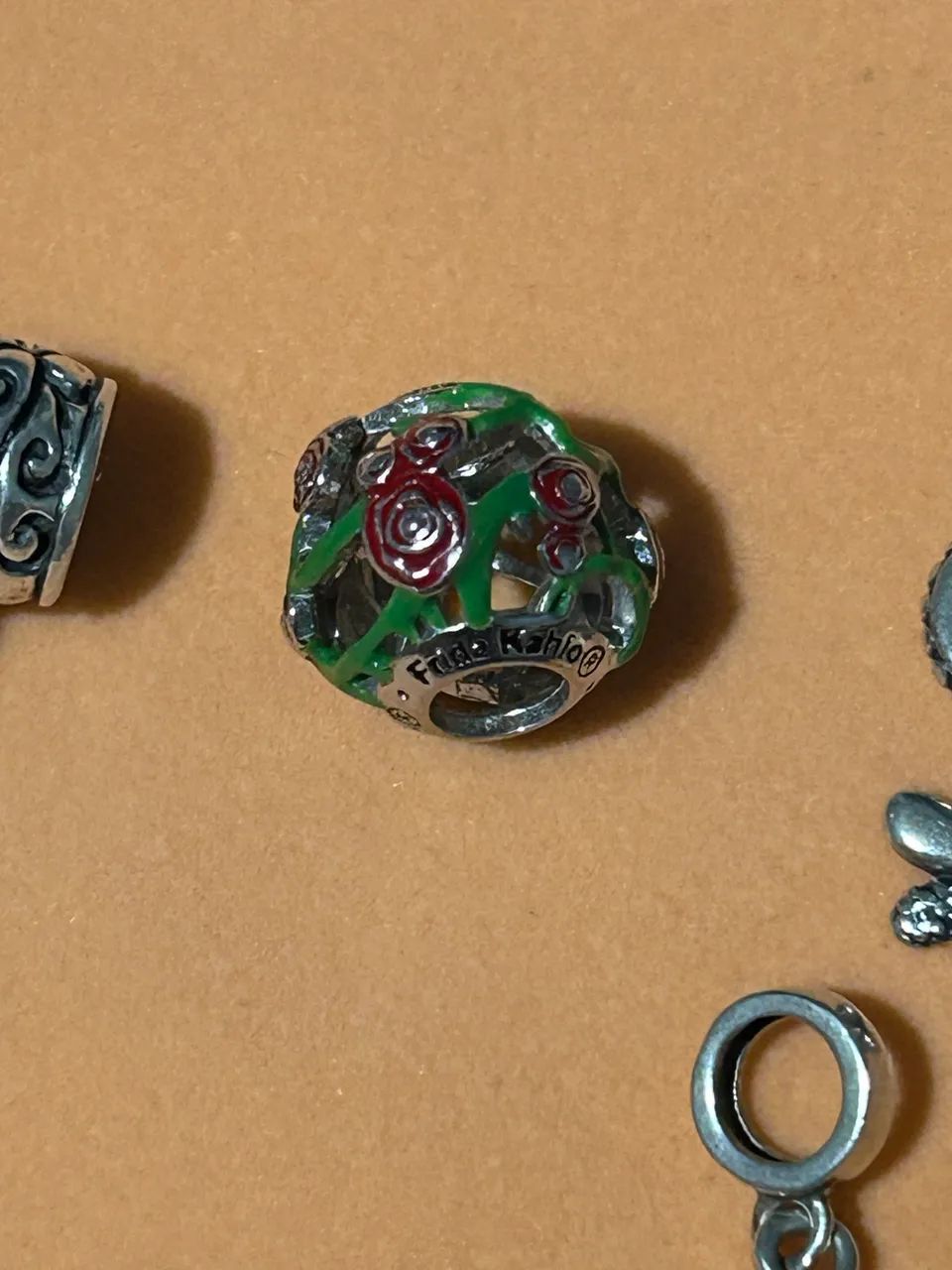 Berloques para pulseira Vivara/pandora  - Foto 2