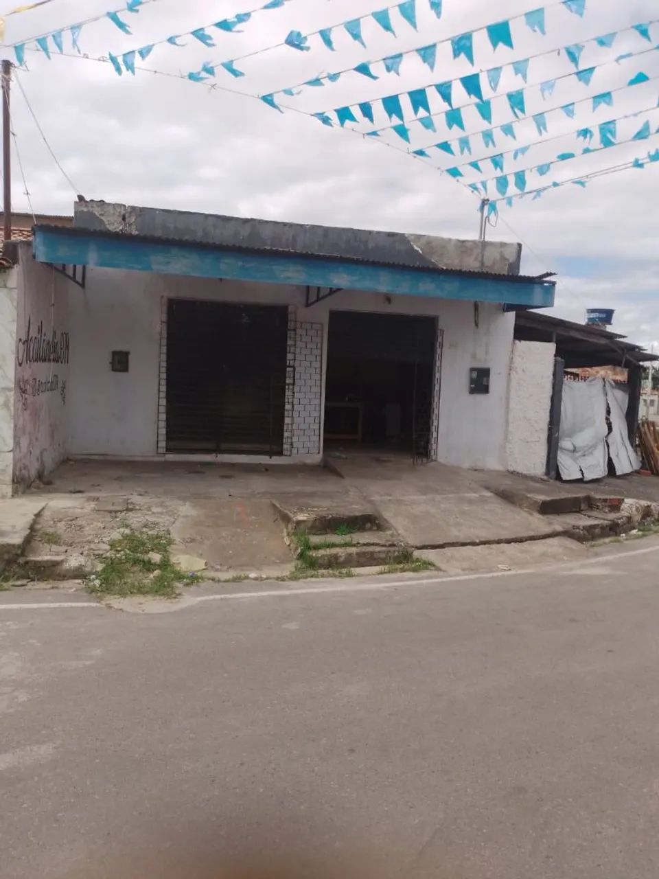Prédio comercial no Albano  no precinho 
