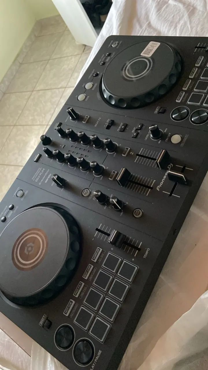 CONTROLADORA DDJ FLX4