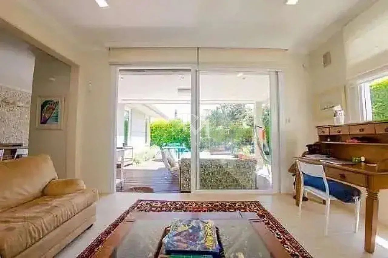 Casa com 5 quartos a 200m da praia em Jurerê Internacional - Foto 5