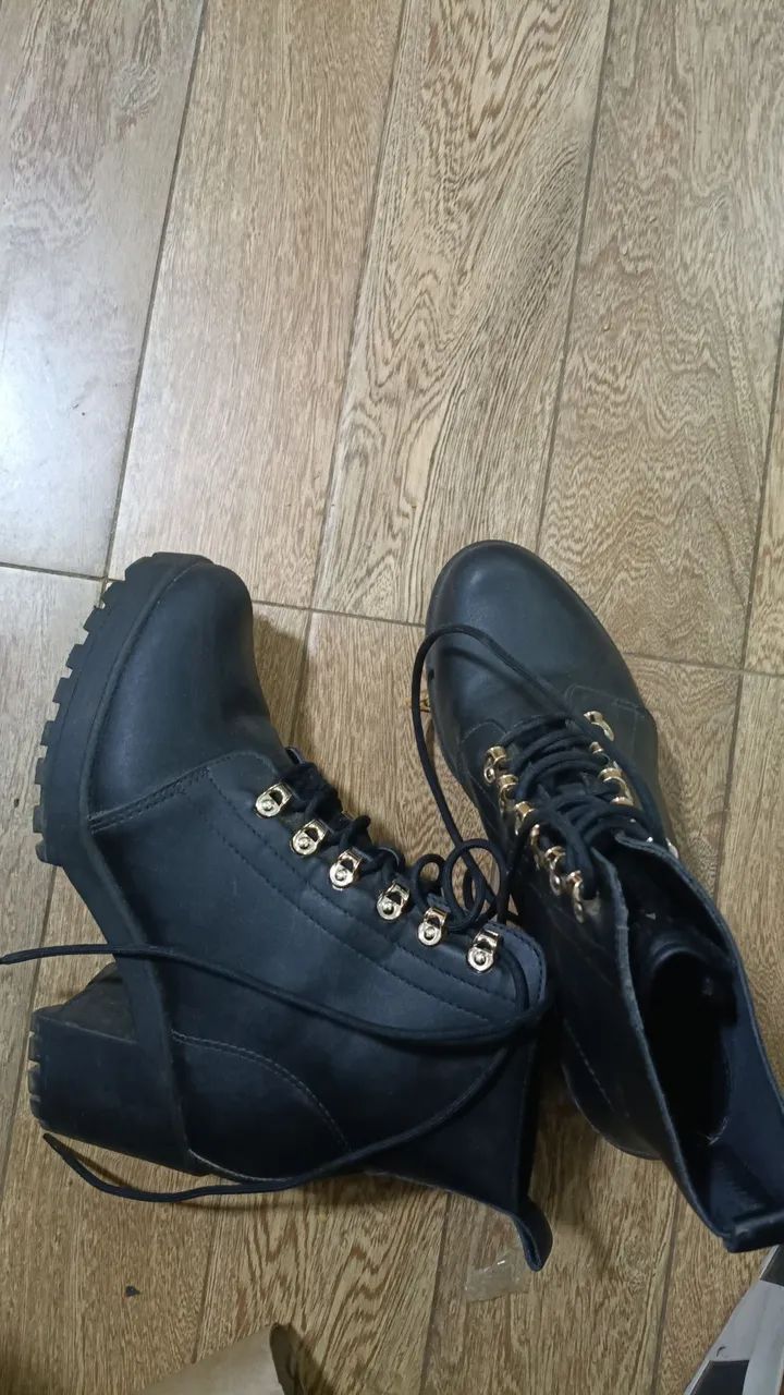 Bota tamanho 37 couro