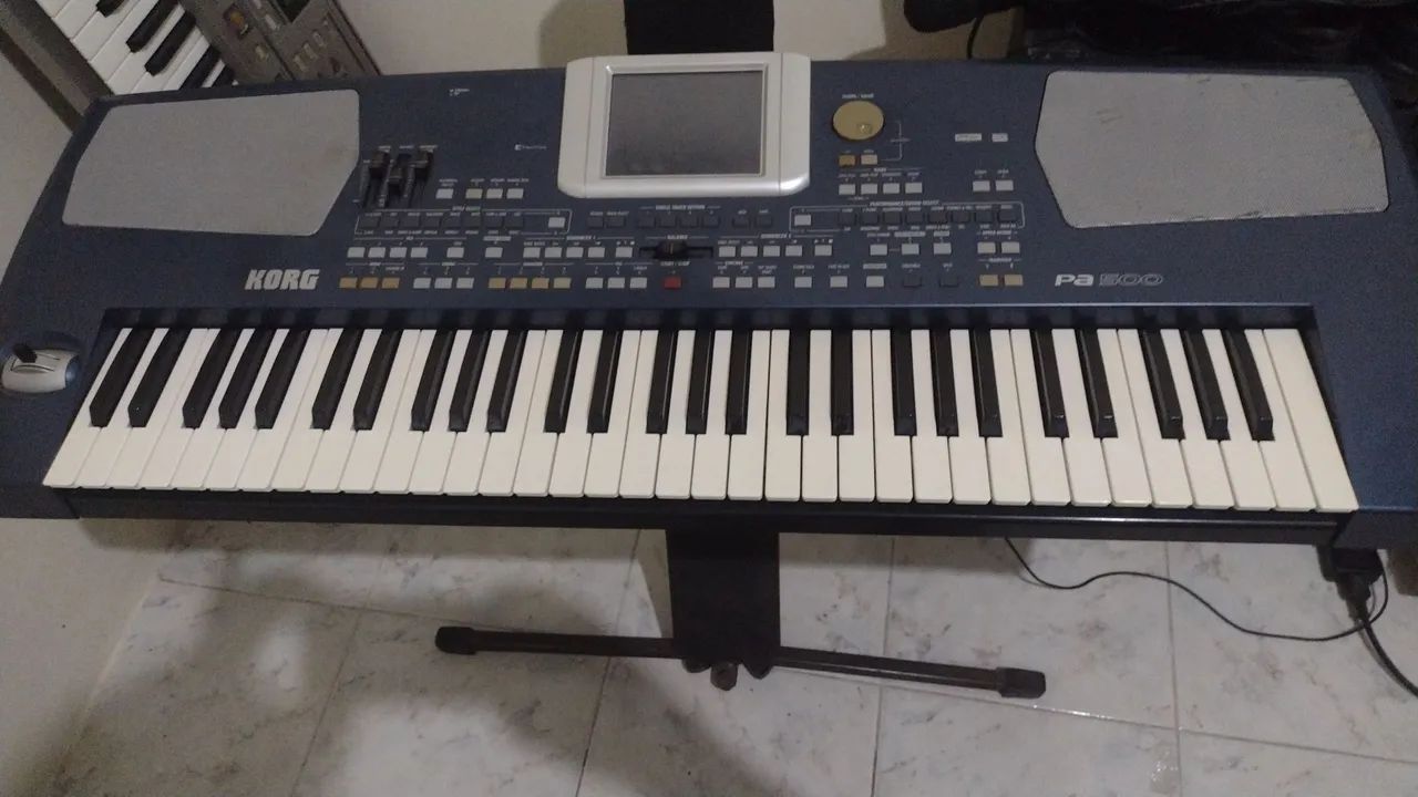 Teclado Korg PA500 - Só está semana