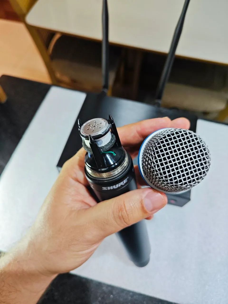 MICROFONE SHURE QLXD4 BETA 87A CONDENSADOR - Microfones e