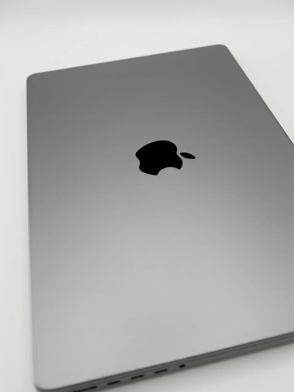 MacBook Pro 14