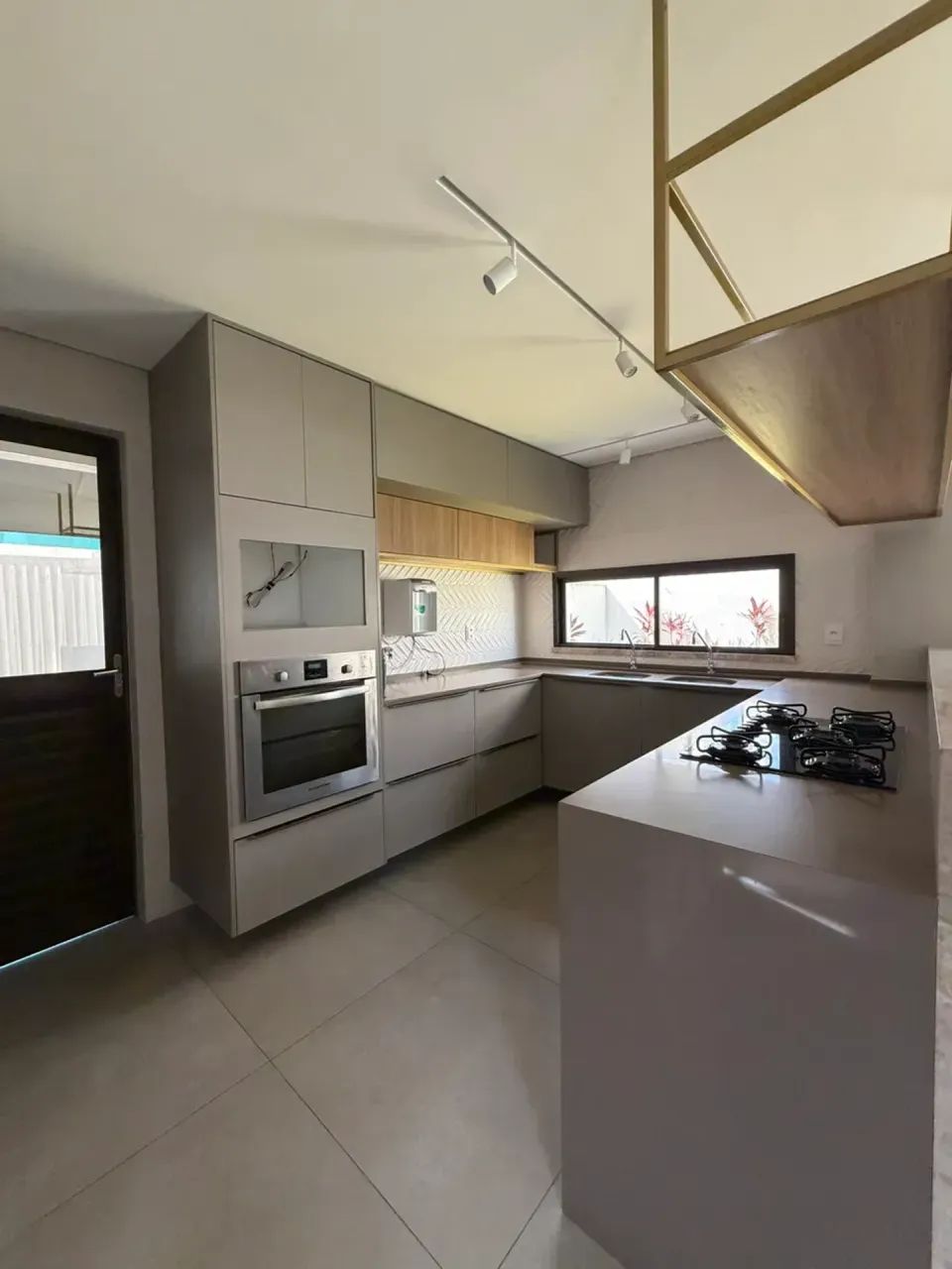 Excelente casa para locação no centro do Eusébio - Foto 2