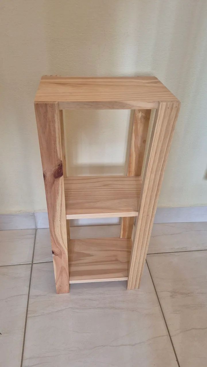 VENDO ESTANTE PINUS