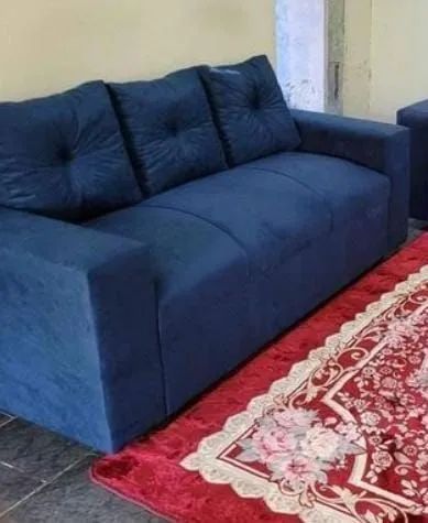 Sofá com almofadas( uma pe ça) Direto da fábrica  - Foto 2