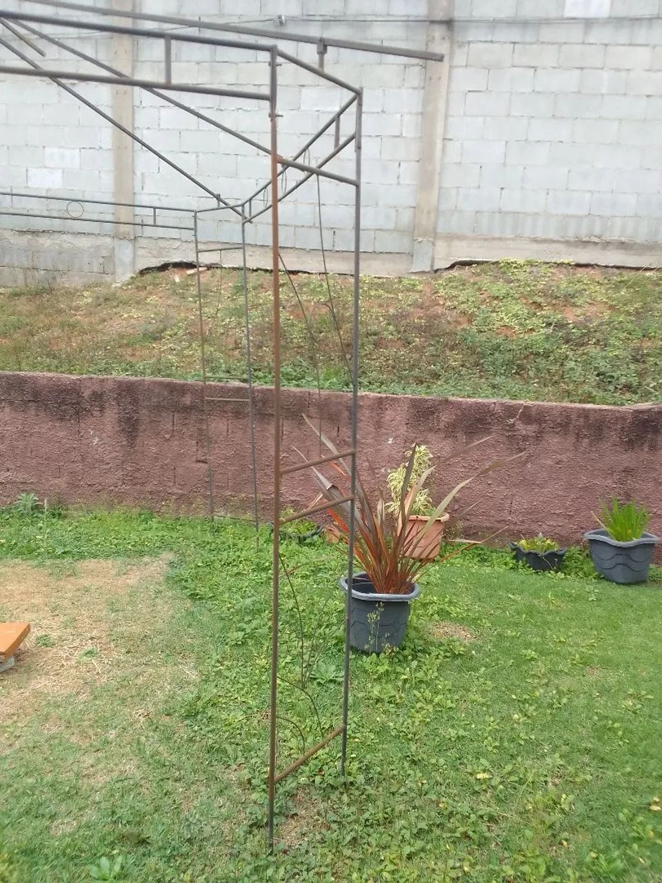 Gazebo em ferro Leroy Merlin,  sem cobertura. - Foto 5