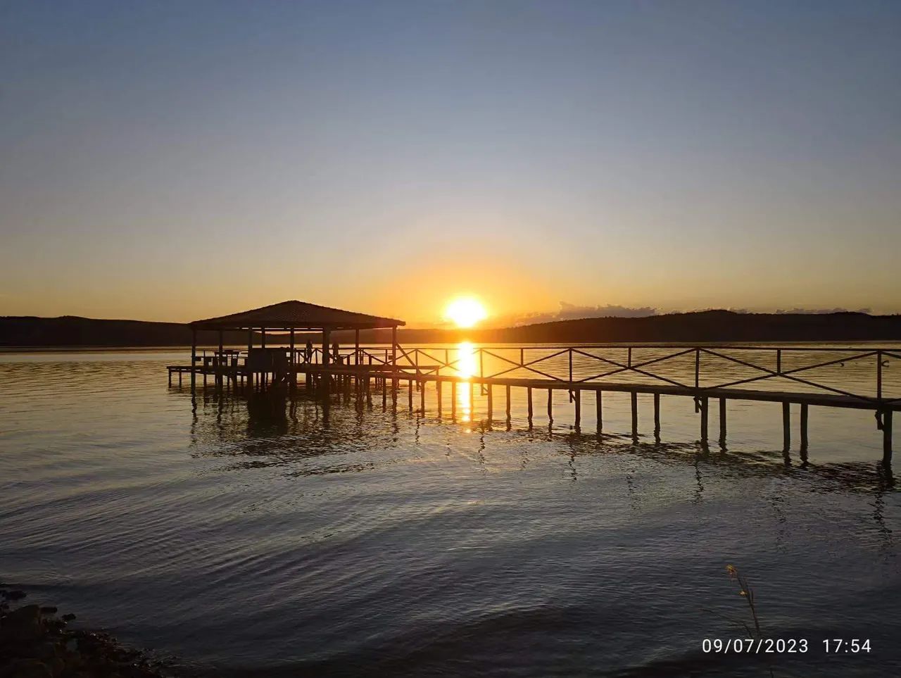 Chácara em Palmas beira do lago com casa e piscina. 390mil.