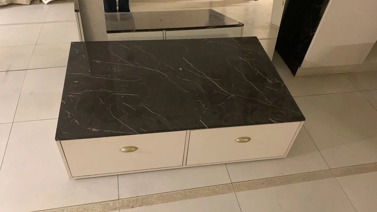 Vendo mesa de centro com gavetas  - Foto 3