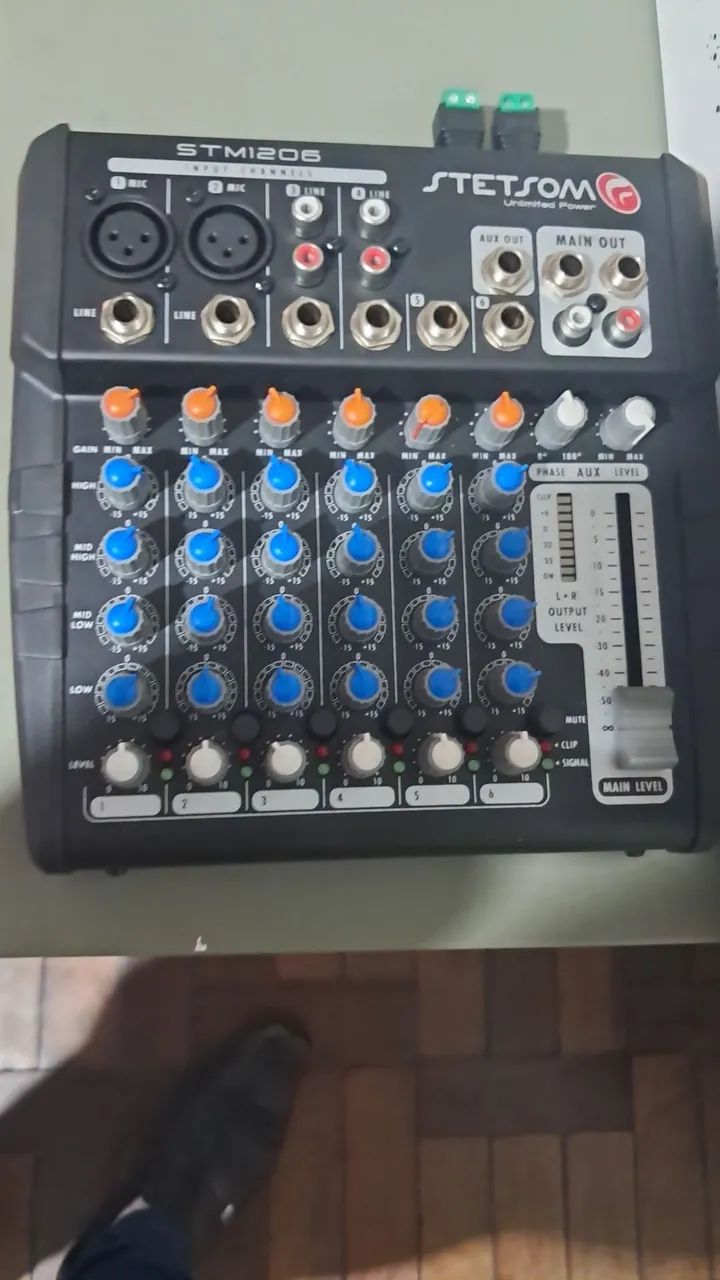 Mesa de som