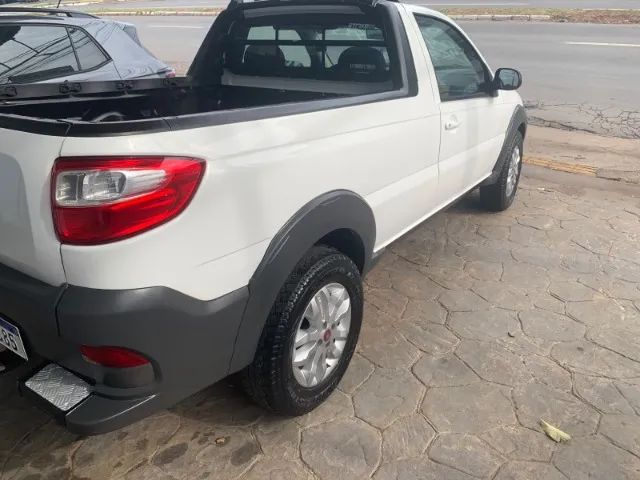 Fiat Strada Working Hard 1.4 Fire Flex 8V CS 2017 - Foto 2