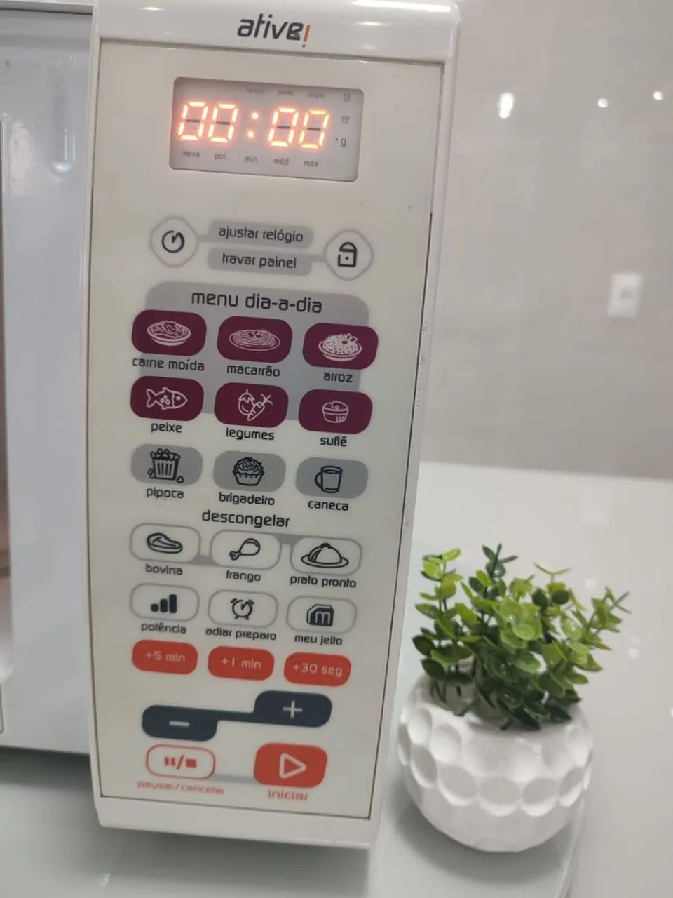 Microondas Brastemp 30 litros 220v  - Foto 3