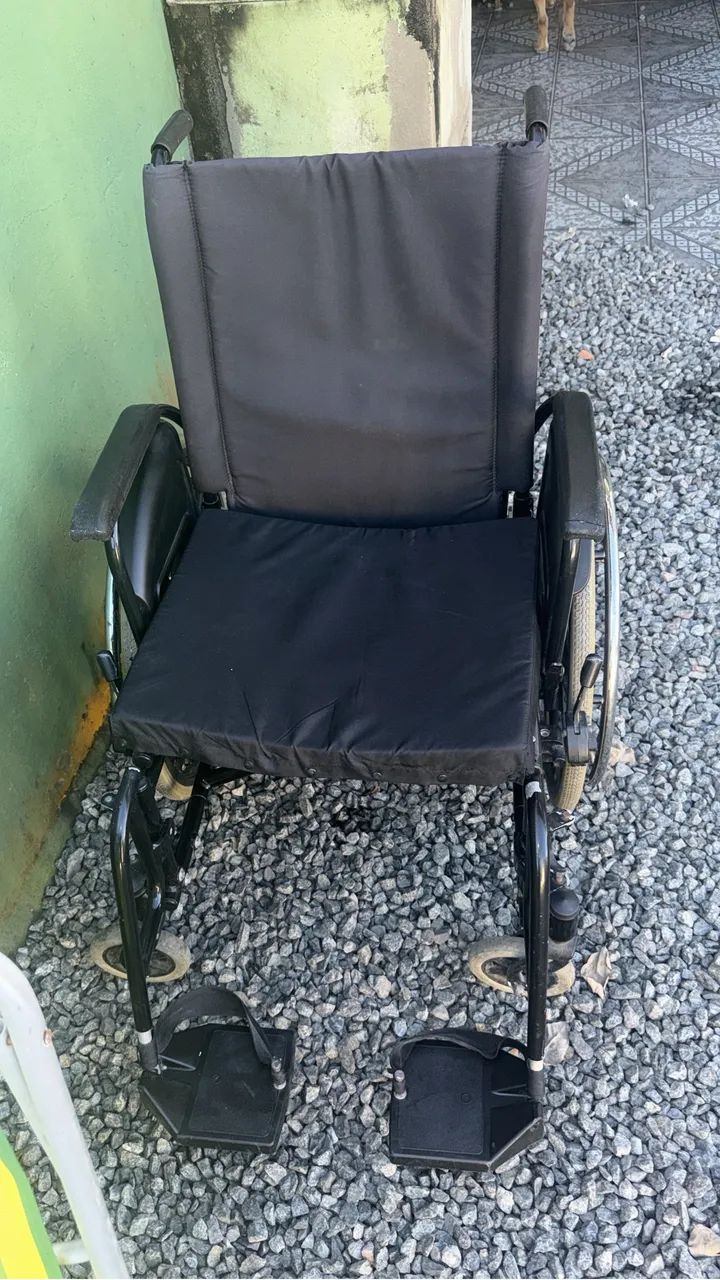 Cadeira de rodas  - Foto 3