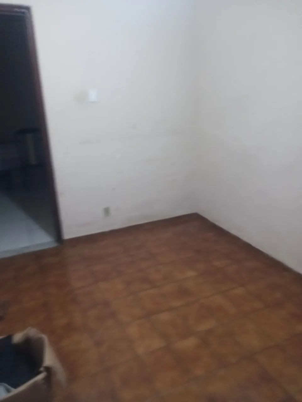 Alugo quarto