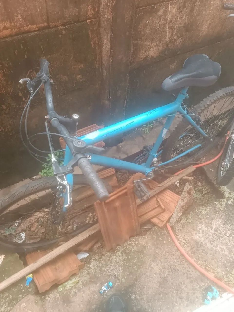 Vendo bicicletas usadas em bom estado valor a combinar 