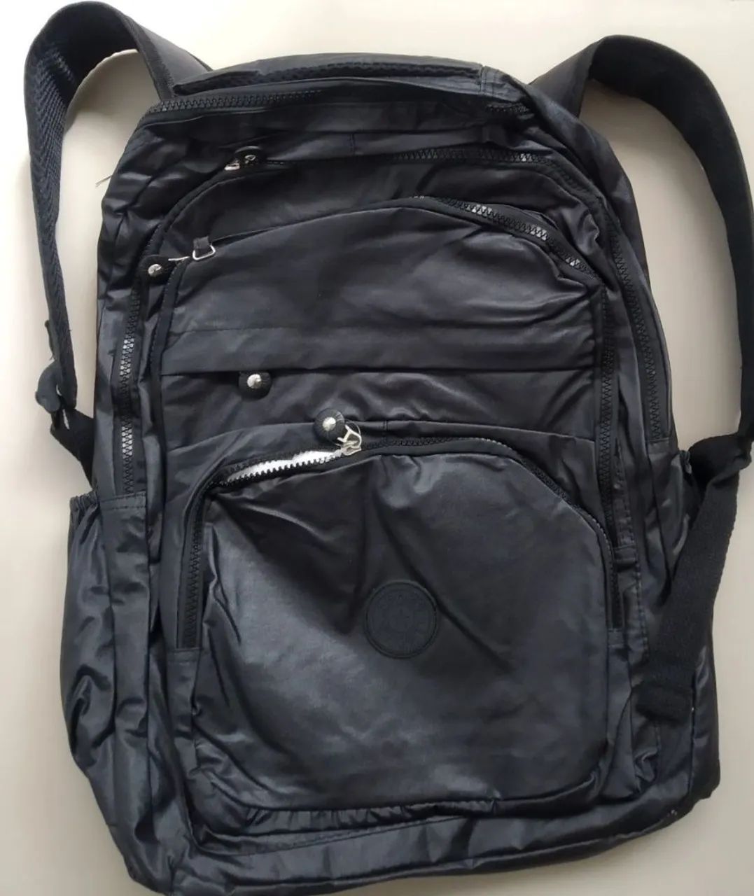 Mochila nova grande linda, importada e impermeável.