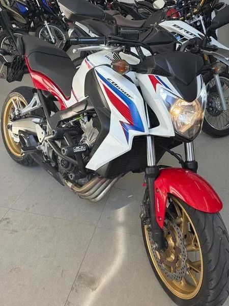 HONDA CB 650F 2015 - Foto 2