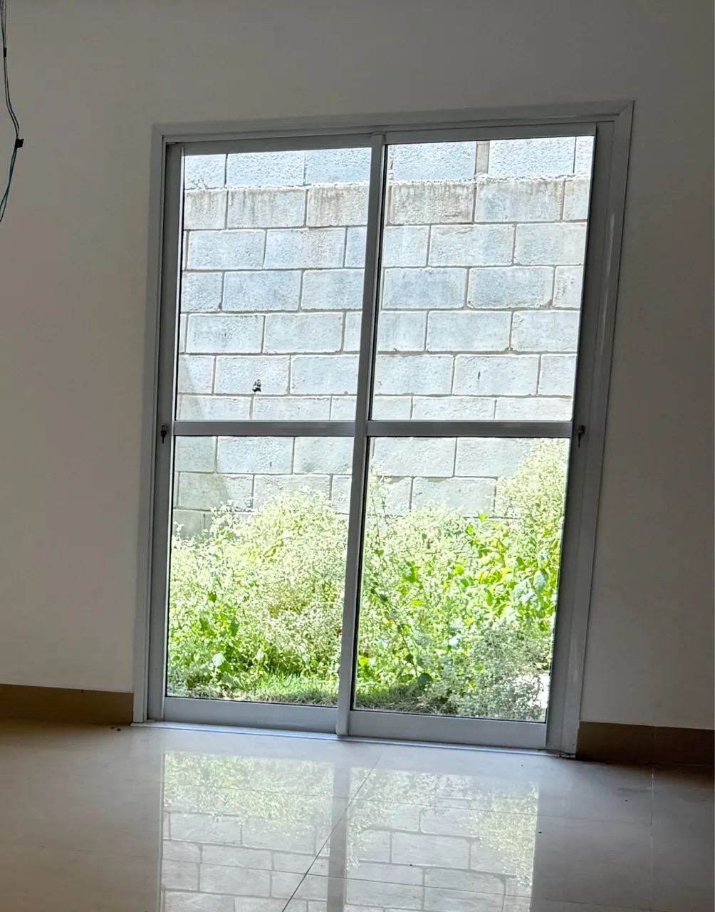 Porta de vidro com esquadria 65193079119490120