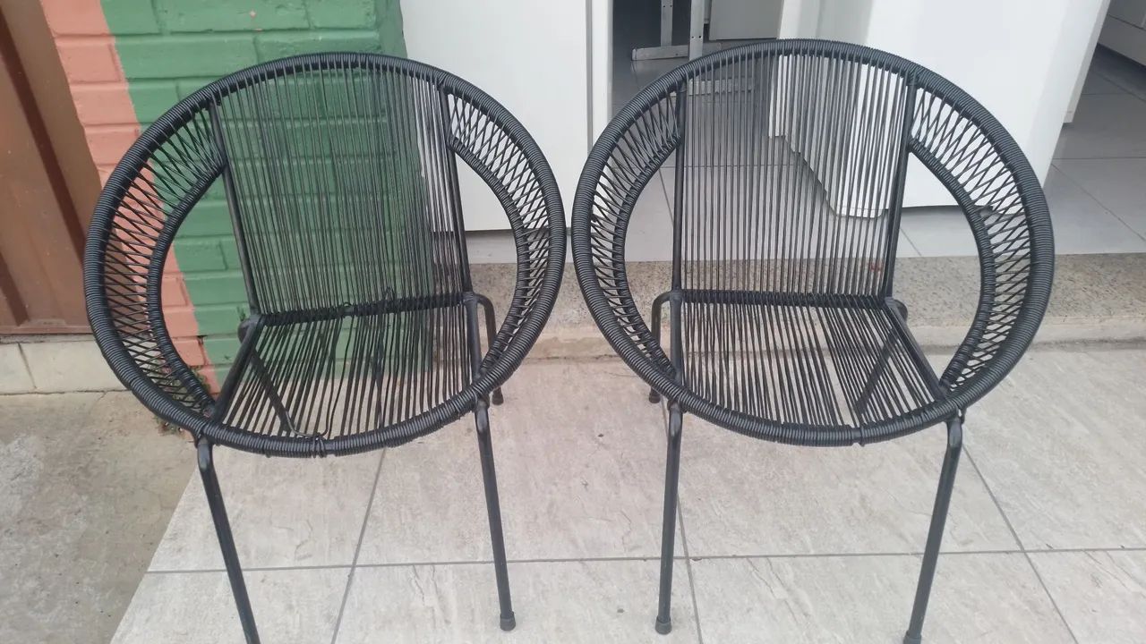2 cadeiras de fibra