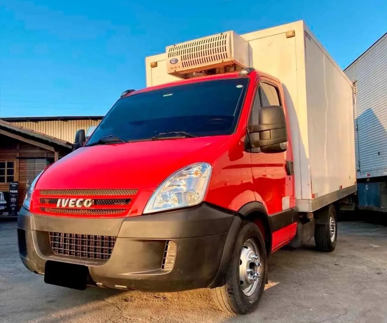 Iveco Daily 35s14 Refrigerada 2012 - Foto 2